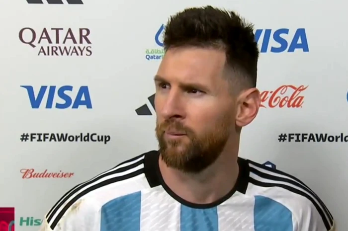 Leo Messi l-a jignit pe fotbalistul olandez, la finalul meciului