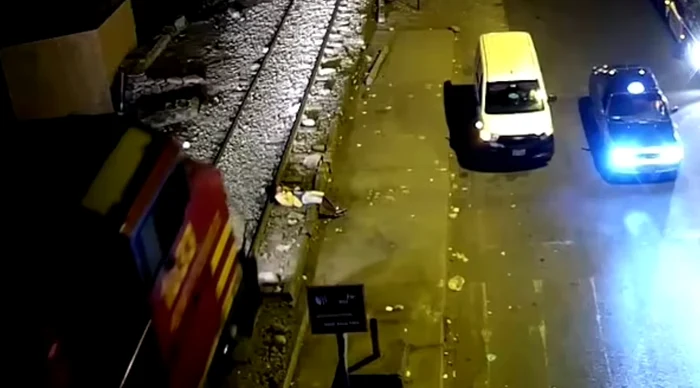 Bărbatul nu a simțit trenul când se apropia. FOTO: captură video