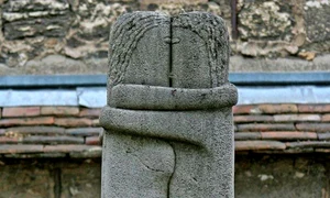 sarutul sculptura brancuri curatorial jpg