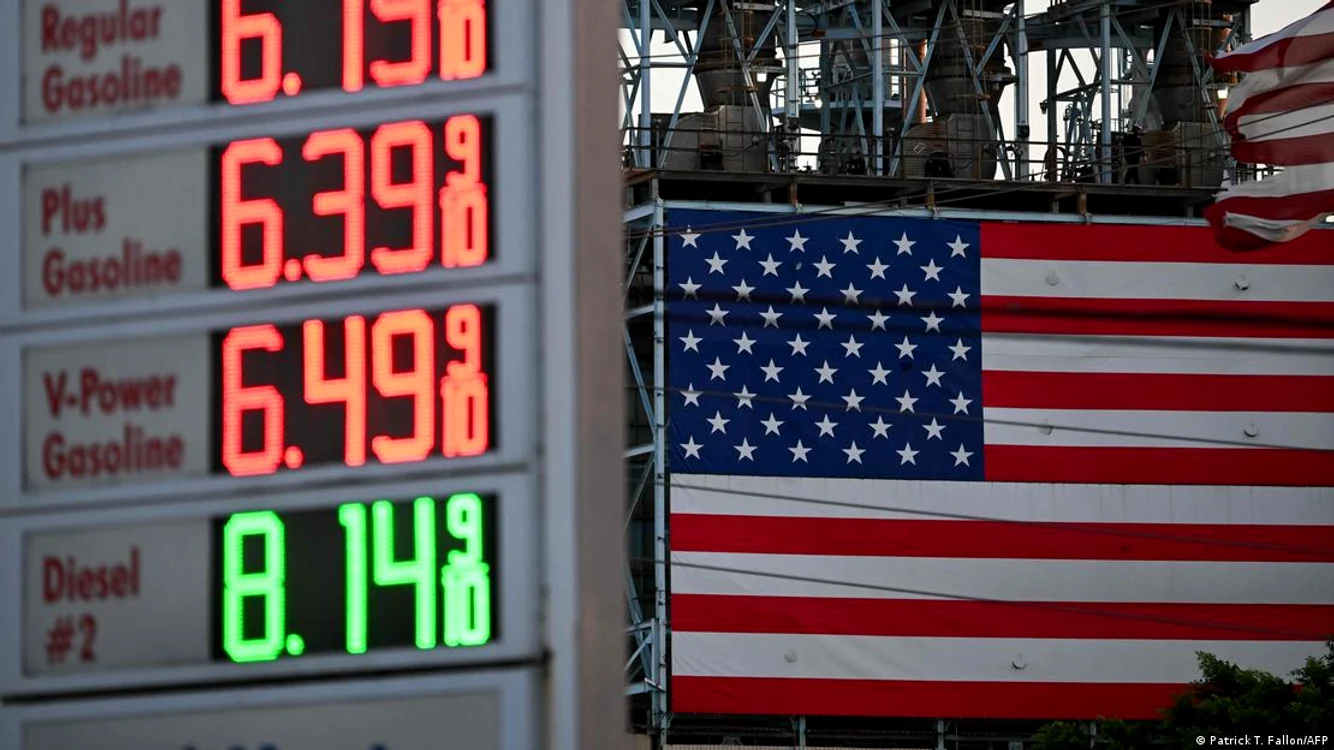 Prețurile carburanților au crescut major și în SUA după atacarea Iranului de către Trump
