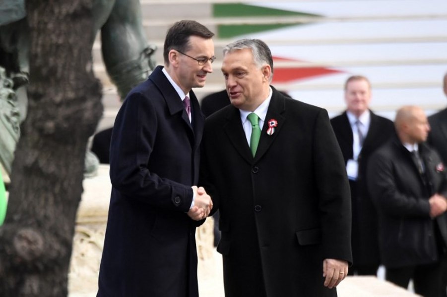 Partidul de guvernământ conservator din Polonia a pierdut pe mâna consilierilor lui Viktor Orban pe care i-a angajat în campania electorală 