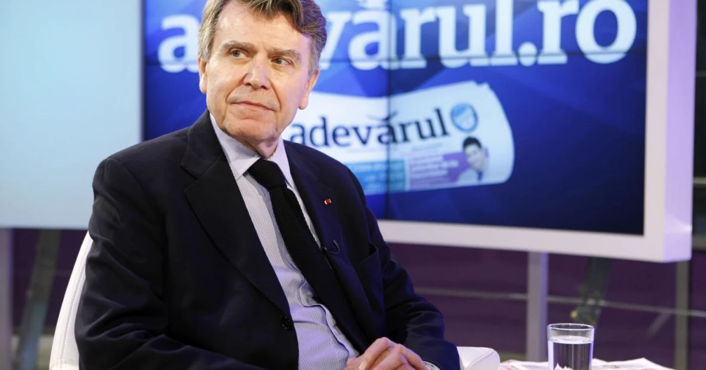 Thierry de Montbrial, „vocea din umbră” a grupului Bilderberg,. în studioul Adevărul Live FOTO David Muntean