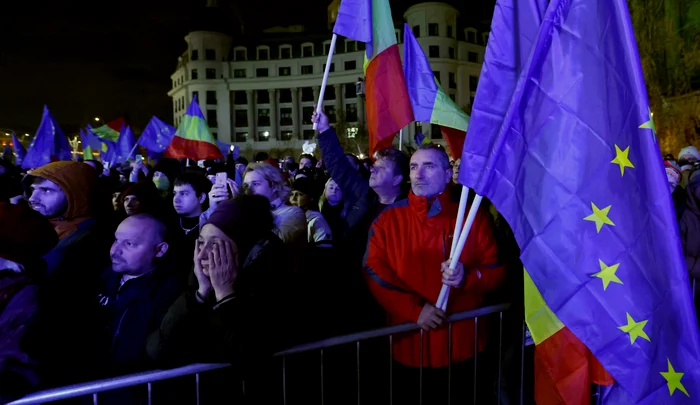 Manifestații pro-Europa în Piața Universității FOTO EPA-EFE
