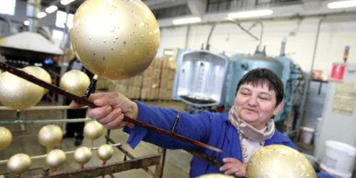 Rodica Vanca a făcut cele mai noi modele de ornamente: globurile „roua“