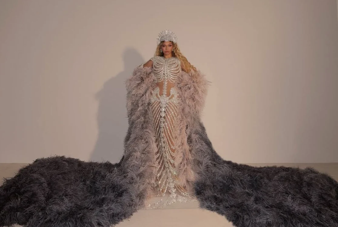 Beyoncé a ales o ținută Olivier Rousteing (Foto: Instagram)