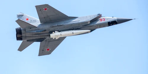 Kinzhal-shutterstock_1085562686