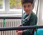 Leon, diagnosticat la scurt timp de la naștere cu tetrapareză spastică, a fost suspus ieri unei intervenții chirurgicale pe partea de ortopedie