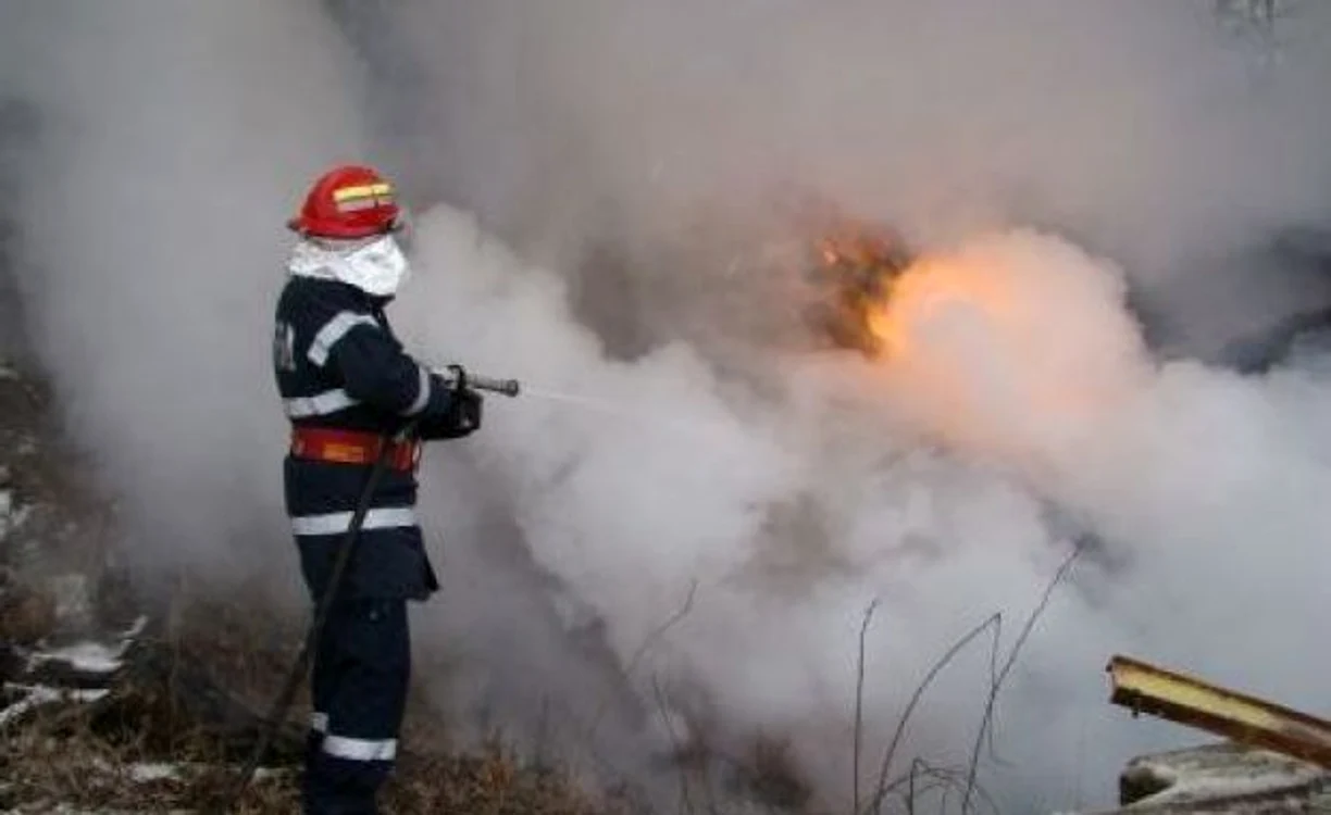 
    Incendiu în Centrul Vechi al Capitalei  