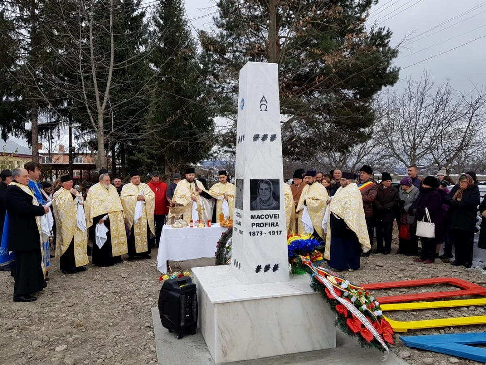 Monumentul a fost dezvelit în localitatea vrânceană Vidra