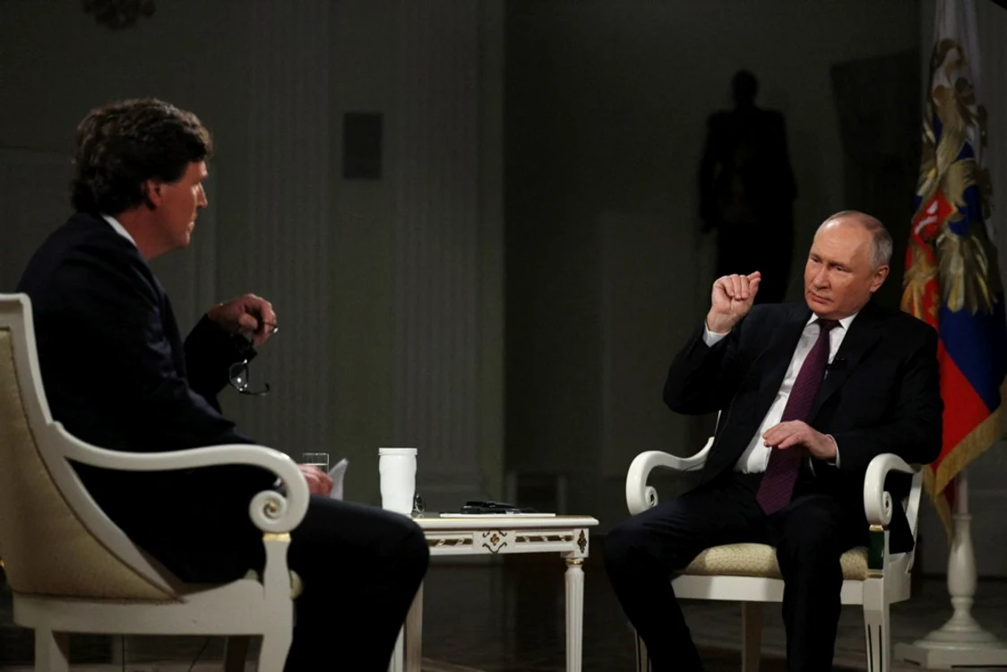 Interviul pe care Putin i l-a acordat lui Tucker Carlson FOTO EPA-EFE