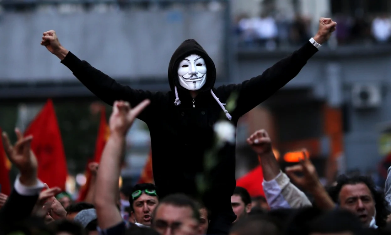 Masca Anonymus FOTO Reuters