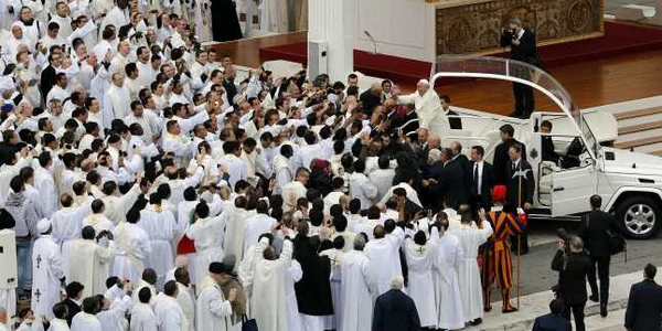 Moastele Sf. Petru la Vatican FOTO Reuters