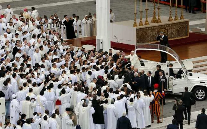 Moastele Sf. Petru la Vatican FOTO Reuters