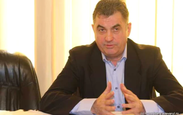 Primarul Devei este unul dintre membrii fondatori ai Asociaţiei Salvital, care gestionează modulele SMURD. FOTO: Daniel Guţă. ADEVĂRUL.