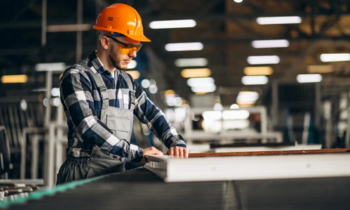 Muncitor  Sursa Freepik com jpg