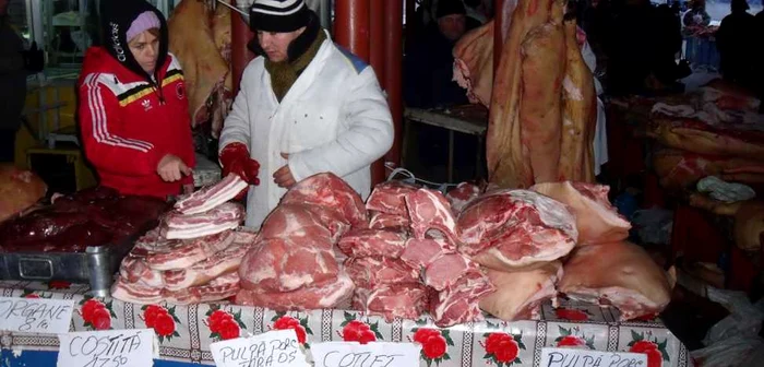 Carnea de porc nu va mai fi vândută pe tarabe