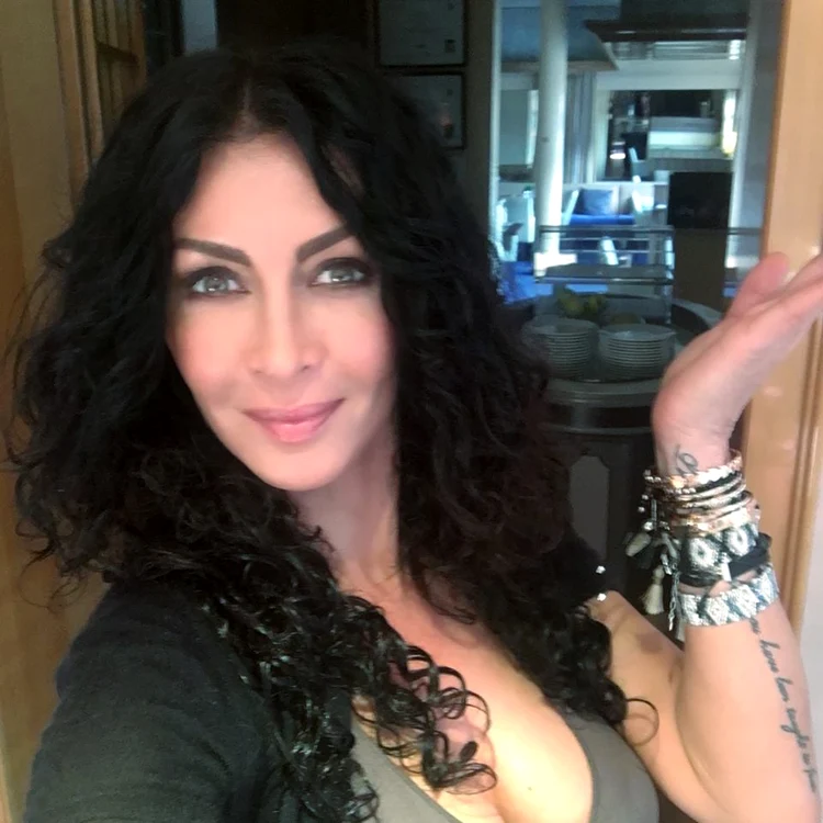 Mihaela Radulescu ten jpeg