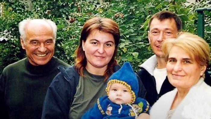 Artistul are o fată, care i-a dăruit un nepot