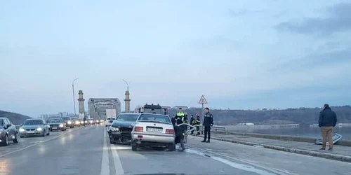accident podul olt foto fb minel ciocan1 jpg