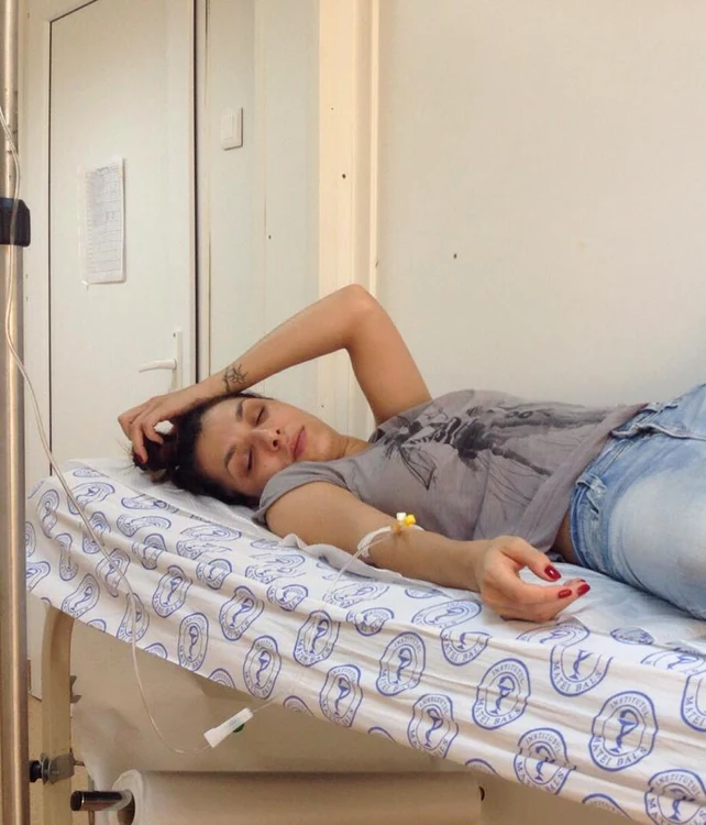 Sorana a ajuns de urgenţă la spital din cauza unei bacterii la plămâni