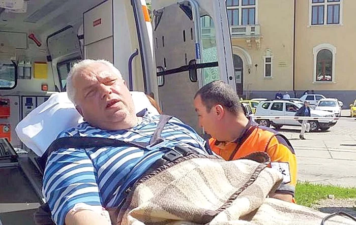 
    Nicușor Constantinescu a fost  adus pe targă la proces  