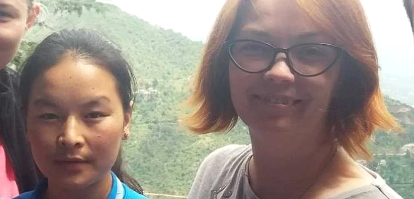 Tibetana Dolma Samdup şi românca Oana Mîndruţ  FOTO Facebook/Oana Mîndruţ