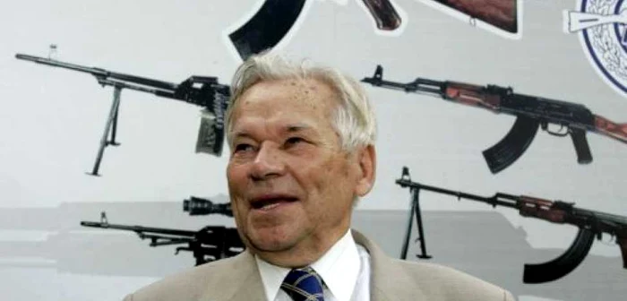Mihail Kalaşnikov, inventatorul mitralierelor Kalaşnikov şi celebrele sale arme de asalt