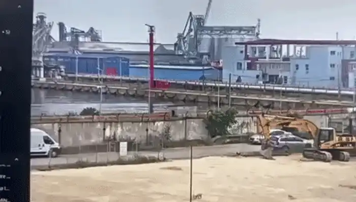 GIF Explozie dronă