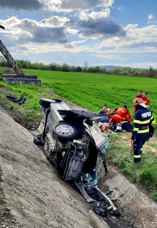 Accident rutier mortal pe DN 1 - Sibiu - soldat cu două victime Foto ISU Sibiu