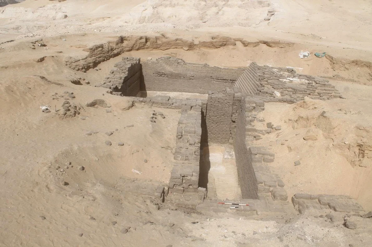 Descoperiri arheologice pe platoul Jabal al-Tayr din Egipt (© Facebook / Ministry of Tourism and Antiquities)