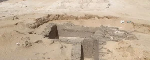 Descoperiri arheologice pe platoul Jabal al-Tayr din Egipt (© Facebook / Ministry of Tourism and Antiquities)