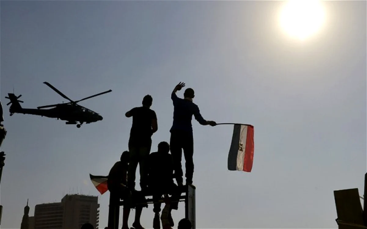 Elicopterele egiptene au omorât cel puţin 15 militanţi din Peninsula Sinai. FOTO: EPA