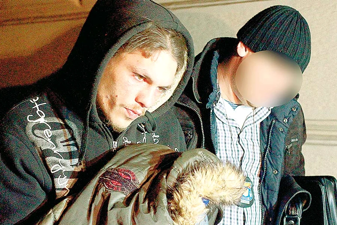 Remus Văscuţ este  pasionat de arme, pe care  le-a văzut de mic la tatăl  său, care era şi vânător