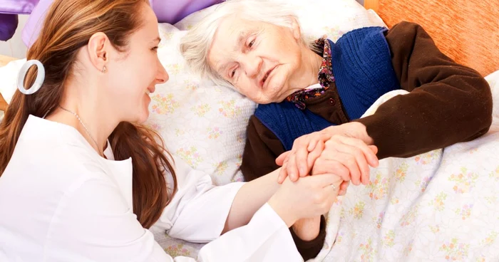 O utilizatoare Reddit a spus povestea unei bătrâne care doar a vrut să spună „la revedere“ cuiva FOTO Shutterstock