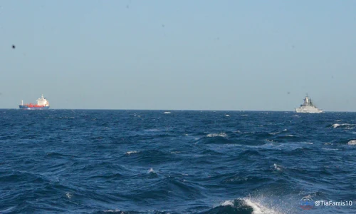 Petrolier rusesc escortat prin Canalul Mânecii FOTO @TiaFarris10 jfif