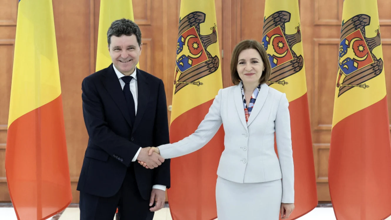 Nicușor Dan, alături de Maia Sandu de Ziua Limbii Române / FOTO: Profimedia