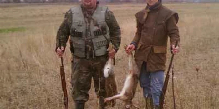 Iepurii sunt printre puţinele animale pe care vânătorii îşi mai permit să le împuşte