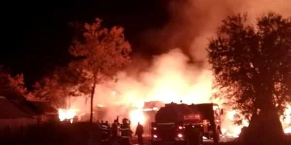 incendiu MUnteni Buzau FOTO ISu Ialomita jpg