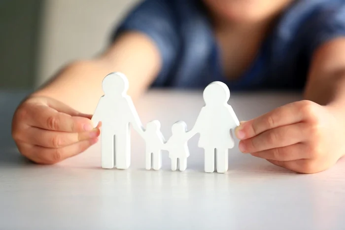 Adopția, șansa de a trăi într-o familie. FOTO. Shutterstock