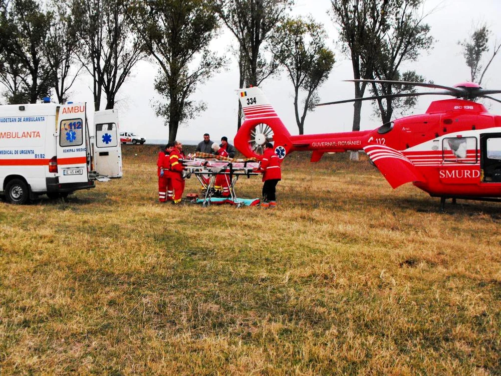 Tânăra de 19 ani fost transportată cu elicopterul la Spitalul Floreasca