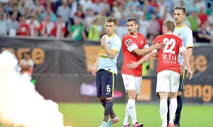 Rusescu l a depășit  de mai multe ori  pe dinamovistul  Dragoș Grigore (Fotografii: Răzvan Păsărică) jpeg