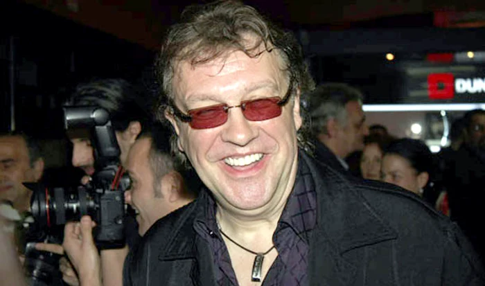 
    Gabi Cotabiţă e un cuceritor fără leac  