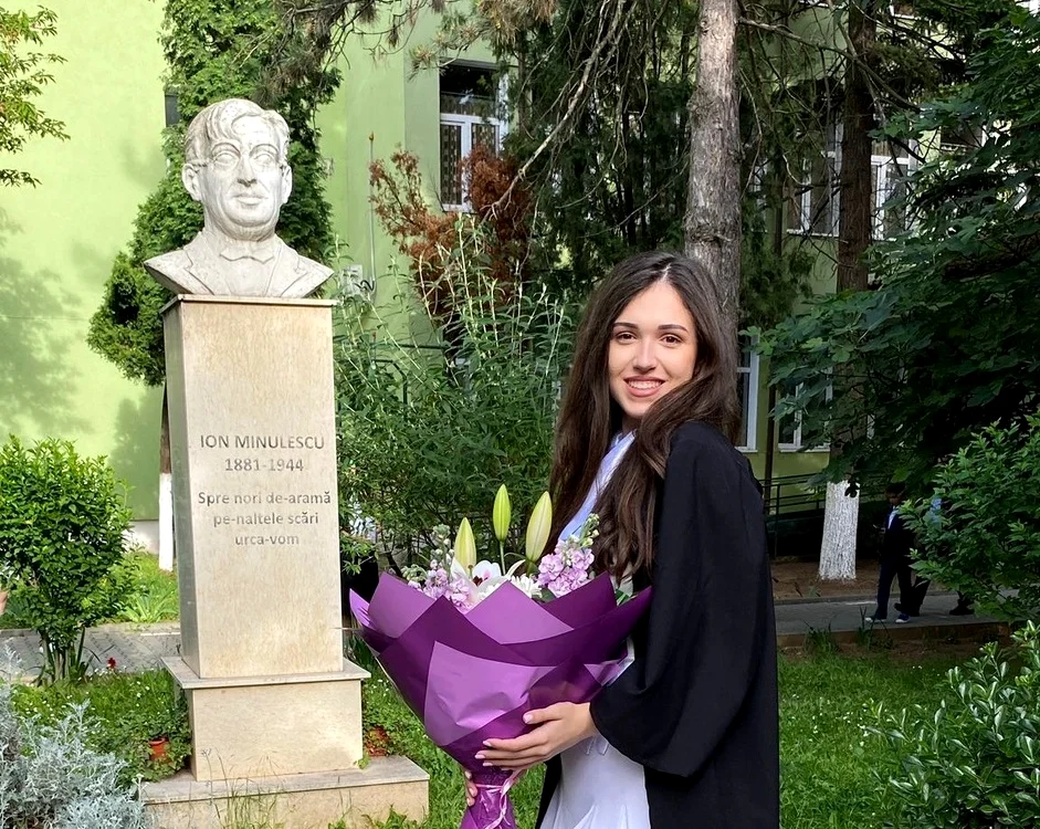 Andreea Cîrstea a absolvit Colegiul  Naţional “Ion Minulescu” din Slatina. Foto: Arhivă personală