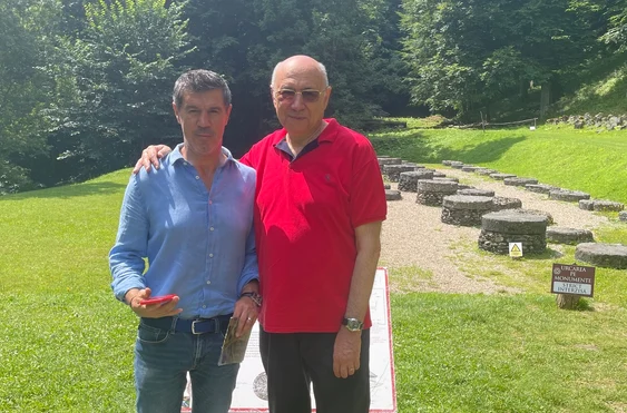 Mihai Leu și medicul  Irinel Popescu FOTO: FB