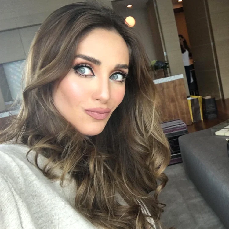 anahi insarcinata pentru prima oara jpeg