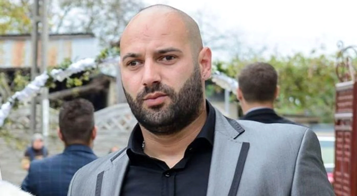 
    Florin Boldea este căutat de polițiști după ce a înjunghiat mortal un bărbat și a rănit grav o femeiefoto: news.ro  