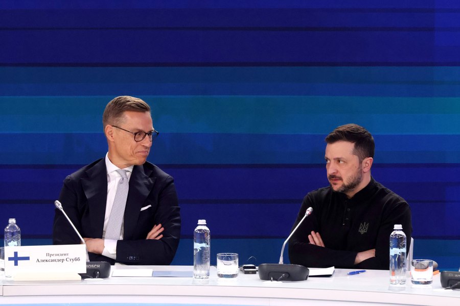 Finlanda propune ca Ucraina să devină automat membră NATO dacă Rusia atacă din nou