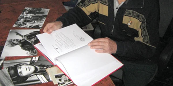 În bătaia puştii de la vârsta de 11 ani
