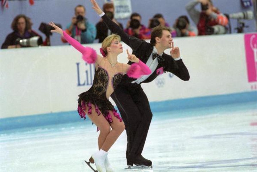 Familie celebră de patinatori ruși, la bordul avionului prăbușit în Washington: a câștigat titlul mondial de patinaj artistic în perechi 