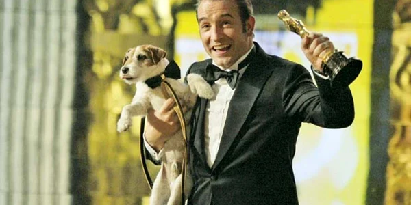 Jean Dujardin şi-a primit statueta pentru cel mai bun actor în rol principal cu mult entuziasm